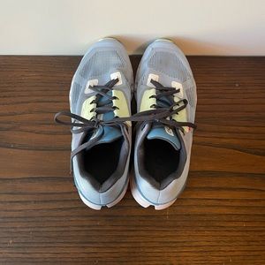 On Cloudmonster Sneakers